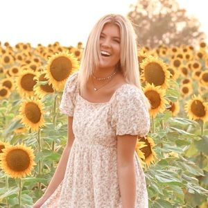 Meet your Posher, Kelena